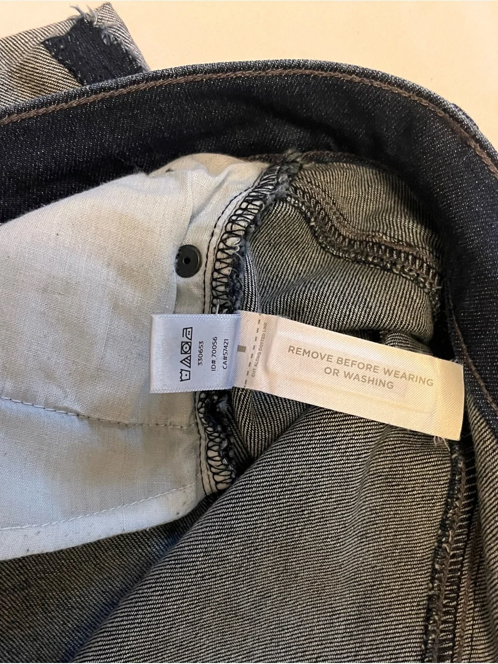 LOFT size 6 Dark Wash Denim Bermuda Shorts - Navy Blue - Picture 3 of 4